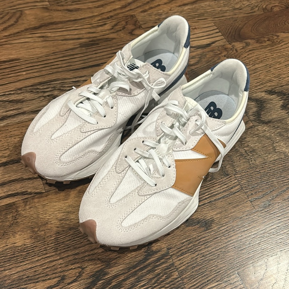 New Balance White and Tan Sneakers - Picture 4 of 10